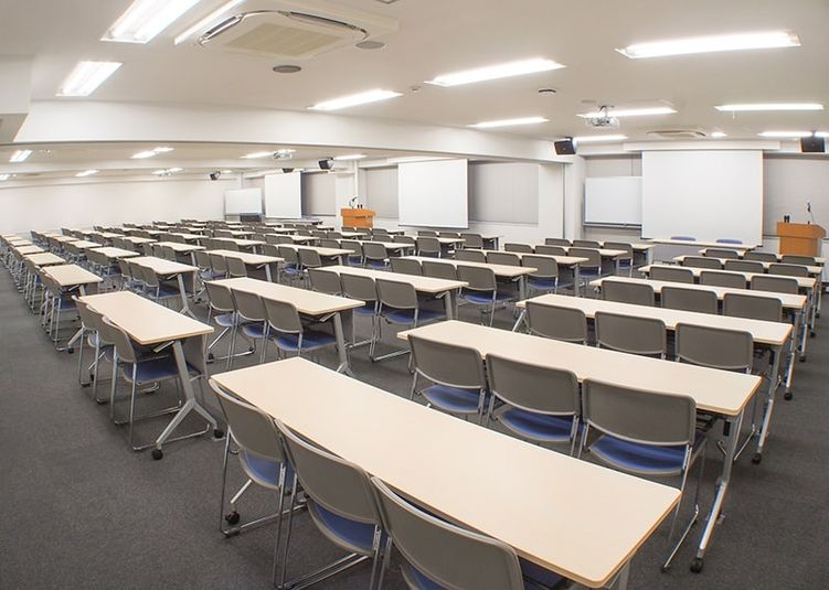 ワイム貸会議室高田馬場　ご予約は00分～00分でお願いいたします Room 4A+4Bの室内の写真