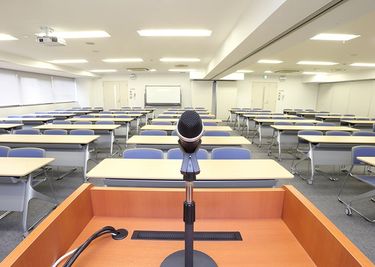 ワイム貸会議室高田馬場　ご予約は00分～00分でお願いいたします Room 3A+3Bの室内の写真