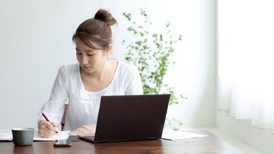 FREE Wi-Fi完備　コワーキングなどのビジネスシーンにも - Aスタジオ 大町 Aスタジオ 大町｜東北最大級！駅近！家具付レンタルハウススペースの室内の写真
