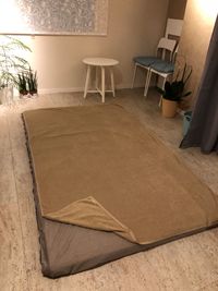 セミダブルサイズのマットレス。タイ古式マッサージ等に最適。 - New Leaf Aoyama エステ＆リラクゼーションサロン/Room Sunnyの設備の写真