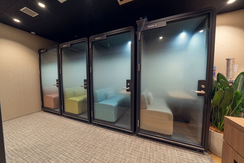 ROOM R 06 - H¹T本八幡北口（サテライト型シェアオフィス）