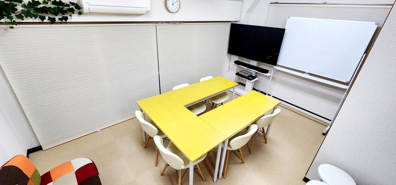 お部屋タイプの小さな会議室/レンタルスペース - れおのスペース