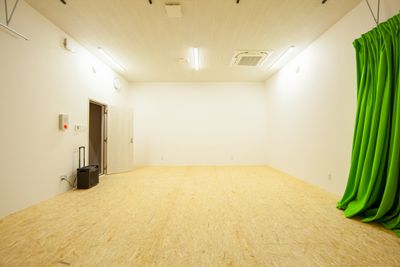 グリーンバックカーテン付きの防音部屋 - MYST（マイスタ） 撮影スタジオの室内の写真