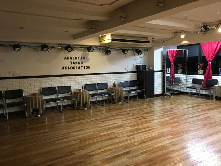 ダンススタジオ - アルゼンチンタンゴ協会