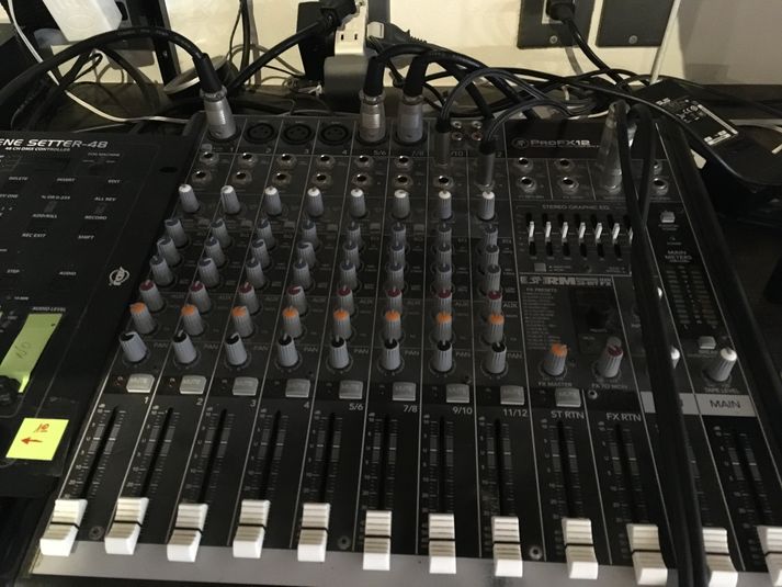 ダンススタジオ - アルゼンチンタンゴ協会