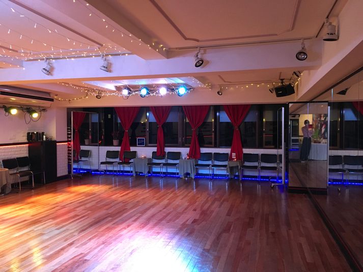 ダンススタジオ - アルゼンチンタンゴ協会