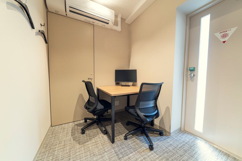 会議室 01(2名) - H¹T神保町（サテライト型シェアオフィス）