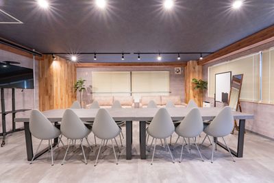 秋葉原Lounge 秋葉原駅4分/飲食可/懇親会/セミナー/イベント/35名着席可の室内の写真