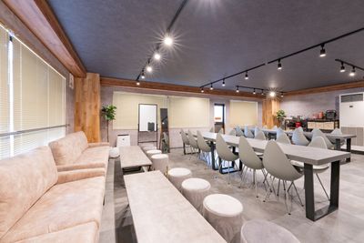 秋葉原Lounge 秋葉原駅4分/飲食可/懇親会/セミナー/イベント/35名着席可の室内の写真