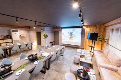 秋葉原Lounge 秋葉原駅4分/飲食可/懇親会/セミナー/イベント/35名着席可の室内の写真