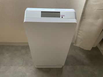 JK Room 日本橋 ハイテーブル 【100円〜】テレワーク、会議の設備の写真