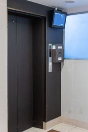 エレベータ完備!!荷物の搬入もラクラク☆ - photo space HISAYA / スタジオhiyori 和室/白壁/メイクスペース/トイレもある撮影レンタルスペースのその他の写真