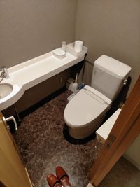 トイレ - 【施術用ベッド】【配信機材】も！御茶ノ水研修撮影セミナースペース 【施術用ベッド・配信機材】のある御茶ノ水研修撮影セミナースペースの設備の写真