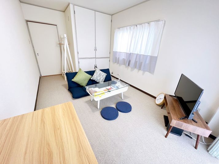 マンションの角部屋にあるごゆっくりお過ごしいただけるスペースです！ - WHITE♡HANATEN♡の室内の写真