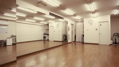 レンタルスタジオカベリ横浜1号店 ダンスができるレンタルスタジオの室内の写真
