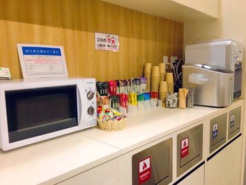 フリードリンク - BIZcomfort 志木 5名用会議室の設備の写真
