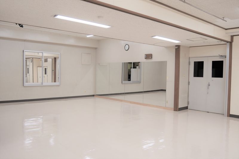 巣山プロダクション「スタジオ」 - 巣山プロダクション「スタジオ」