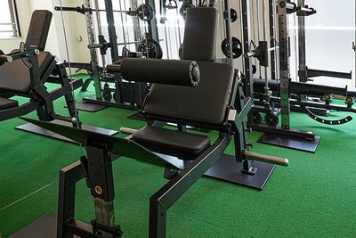 グルートメーカー
お尻の筋肉を鍛えることができるマシンです。初心者から上級者まで幅広くトレーニングすることが出来ます。 - シリウスジム Sirius Gym パーソナルトレーニングジム　シリウスジム Sirius Gymの設備の写真