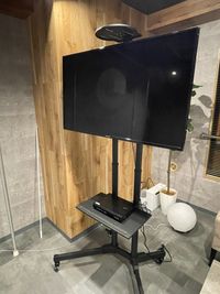 43インチのモニターになります。 - 秋葉原Lounge 秋葉原駅4分/飲食可/懇親会/セミナー/イベント/35名着席可の設備の写真