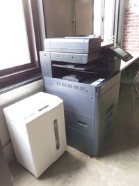 ▣複合機：京セラ
利用料金：コピー、プリントアウト
白黒：　A４・B５　  5円/枚、A３　10円/枚
カラー：A４・B５　40円/枚、A３　70円/枚
 - YAMATO BASE　奈良 【~2名】オフィスA☆高速Wi-Fi無料！会議、商談、面接に最適の設備の写真