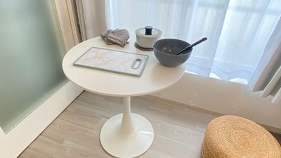 扉を開いてキッチンと繋げていただければ調理テーブルとしても活用できます。 - ナチュラルスペース柏の室内の写真