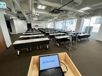 【司会台から全体を見渡せるちょうどいい大きさ】 - 【閉店】TIME SHARING 五反田 MINAMI BLDG 6Aの室内の写真