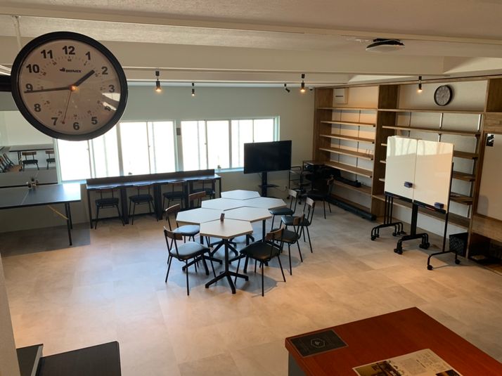 近鉄八尾駅徒歩5分のおしゃれなレンタルスペース/30名まで可能 - Vision Office Bee: