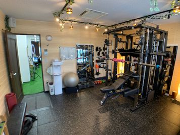 【InBody270測定が無料】無料ウェア/シューズ/シャワー/水◎完全手ぶらOKです！ - HORNET GYM