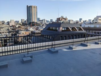 新宿撮影スタジオサロンガイヤール 9階屋上撮影スペース の室内の写真