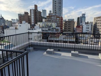 新宿撮影スタジオサロンガイヤール 9階屋上撮影スペース の室内の写真
