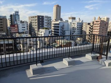新宿撮影スタジオサロンガイヤール 9階屋上撮影スペース の室内の写真