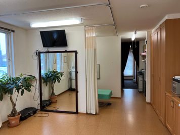 整体・エステに最適、個室タイプでプライバシーにも配慮。各種機器用意あり。無料駐車場完備。 - リラクスペースぴよぴよ