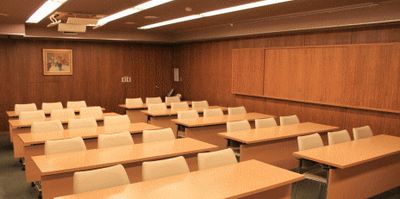 スクール型 - ルーテル市ヶ谷センター 第二会議室（小会議室）の室内の写真