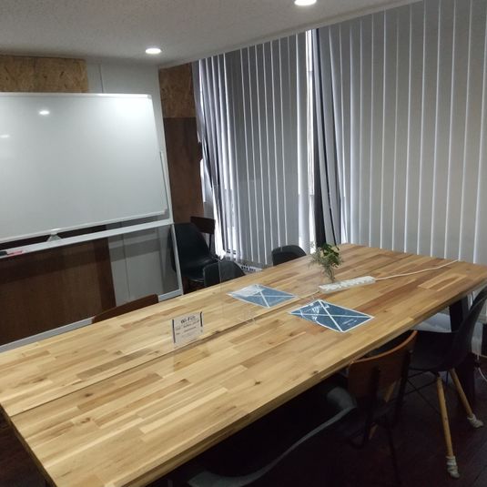 会議室 - シェアオフィス - 結 -