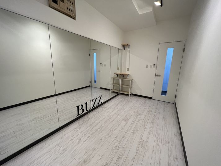 BUZZ久喜店　Cst - スタジオBUZZ久喜校