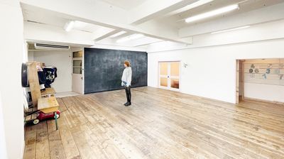 白とウッド調を基調としたナチュラルな雰囲気 - 三軒茶屋go-studio 世田谷区で好立地のハウススタジオの室内の写真