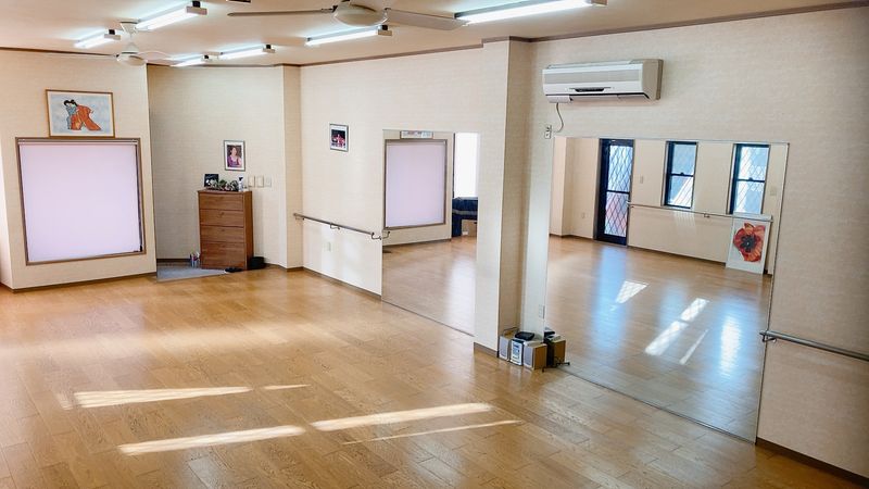 ユニークジャズダンススタジオ - ダンススタジオ