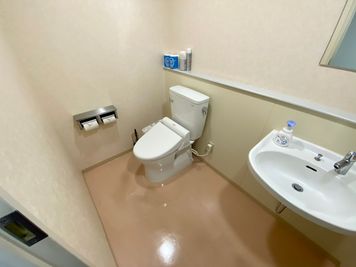 【女性トイレ（個室×1）】 - 【閉店】TIME SHARING 渋谷南平台町 【閉店】3Aの設備の写真