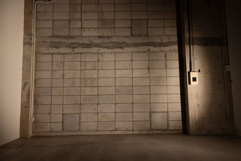 蔵前駅徒歩5分！大型2面R白ホリゾントのレンタル撮影スタジオ。 - スタジオコトブキ