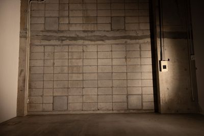 コンクリート壁 - スタジオコトブキ 蔵前駅徒歩5分！大型2面R白ホリゾントのレンタル撮影スタジオ。の室内の写真