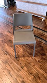簡易椅子7席 - RANA TAIL 南森町 デザイン事務所を貸切できるレンタルスペースの室内の写真
