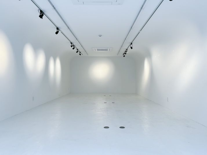 入り口から入って見たスペースです - DAIFUKU.so Galleryの室内の写真