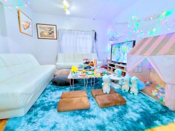 rental lounge大宮 ラグジュアリーなパーティスペースの室内の写真