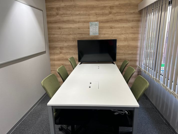 【田町駅徒歩2分】RoomA（6名会議室） - いいオフィス田町