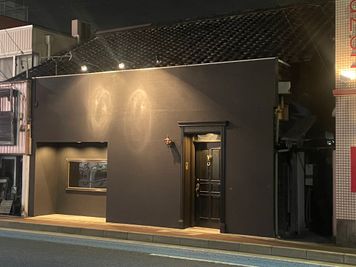 サロン　バルテュスの室内の写真