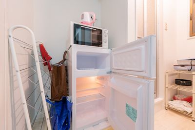 2ドア冷蔵庫・レンジ・ケトル
無料 - 新大阪駅2分♪MSPACE 【エデン新大阪駅前】駅近2分♪大人気テレビゲームS🎮人気ソフトの設備の写真