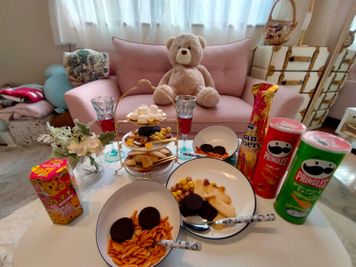 パーティ・誕生日会【コンビニ0分】オオノビル305「ロココ川口」 ハロウィン🎃2面採光✨ママ会👶優しい日差し💗癒し系スペースの室内の写真