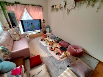 パーティ・誕生日会【コンビニ0分】オオノビル305「ロココ川口」 ハロウィン🎃2面採光✨ママ会👶優しい日差し💗癒し系スペースの室内の写真