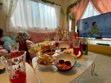 パーティ・誕生日会【コンビニ0分】オオノビル305「ロココ川口」 ハロウィン🎃2面採光✨ママ会👶優しい日差し💗癒し系スペースの室内の写真