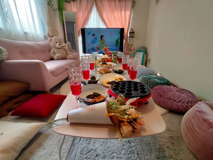 ハロウィン🎃2面採光✨ママ会👶優しい日差し💗癒し系スペース - パーティ・誕生日会【コンビニ0分】オオノビル305「ロココ川口」